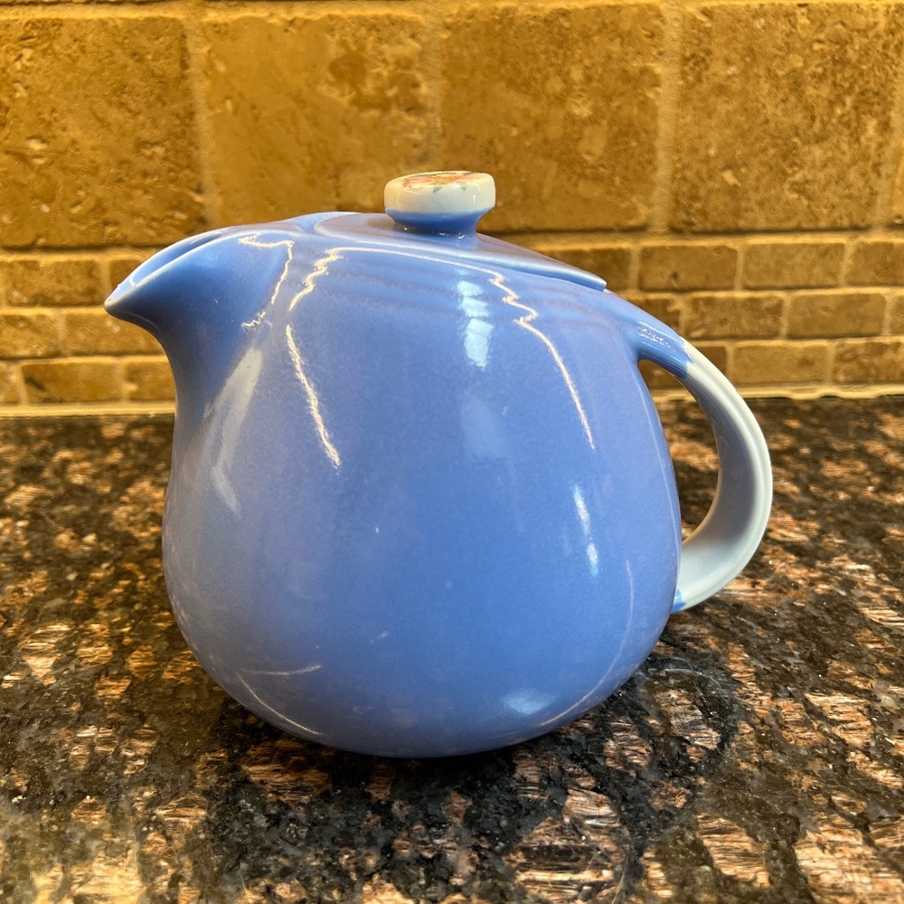SOLD - Vintage Hall's Superior Quality Kitchenware Teapot Rose Parade - Picture 1 of 8
